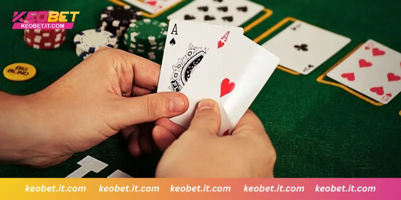 เทคนิคการจัดไพ่แบบมืออาชีพเพื่อเพิ่มโอกาสชนะคู่ต่อสู้